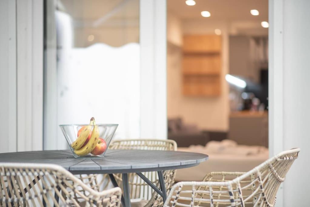 Luxury Studio With Garden Next To Acropolis Атина Екстериор снимка